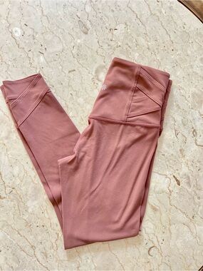 Athleta Salutations Stash Rose High Rise 7/8 Legging Size XS